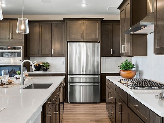 Kestrel at Tanterra in Parker, CO Whistler Model Kitchen