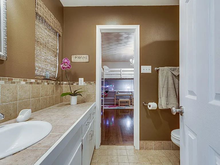 8411 Swift Ave — Photo 19