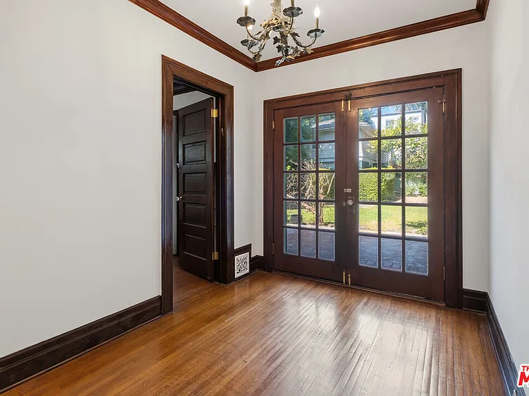 317 S Norton Ave — Photo 23