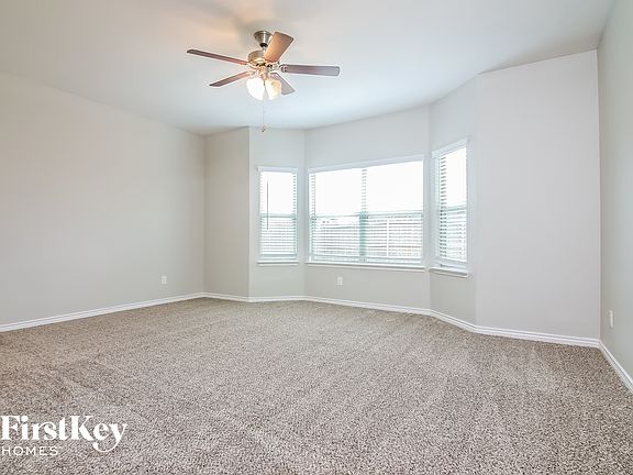 4th image of 217 Garden Grove Dr