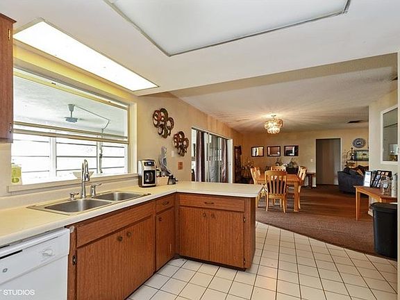 4th image of 47 Freshwater Dr