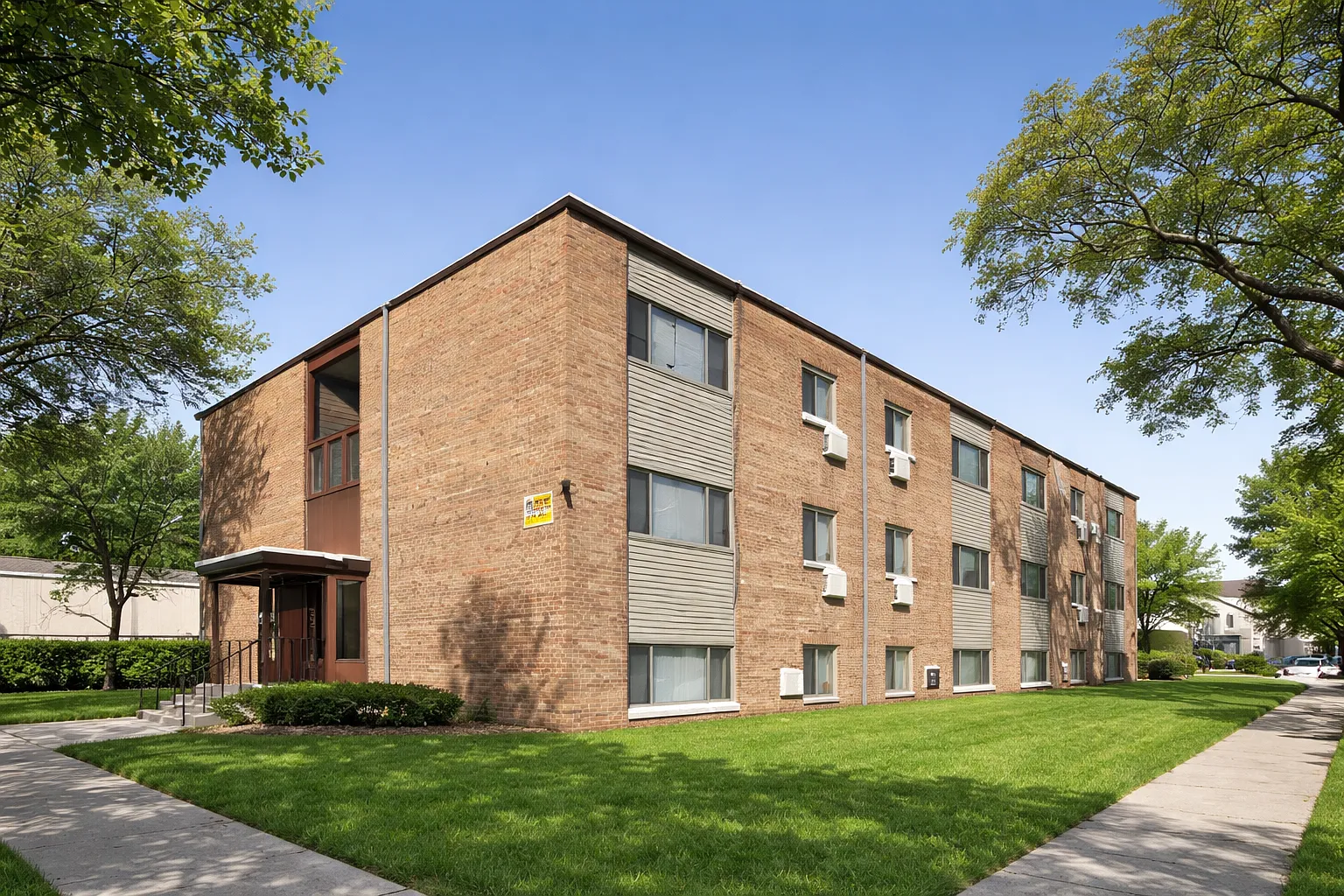 327 University Ave SE — Photo 1