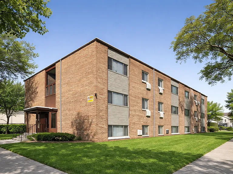 327 University Ave SE #208 — Photo 2