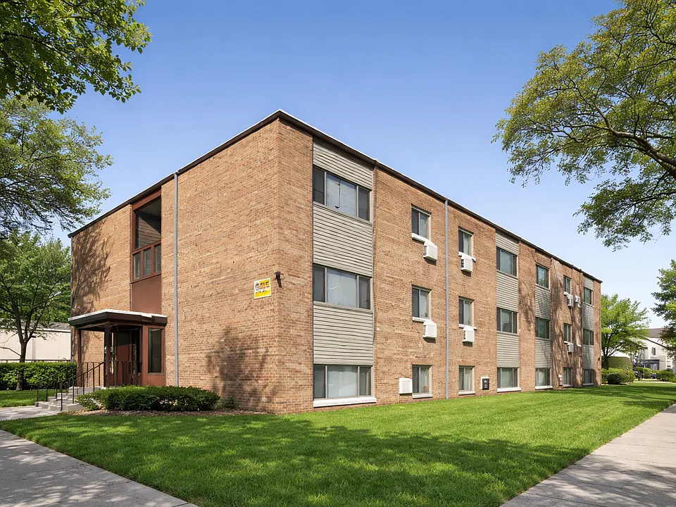 327 University Ave SE
