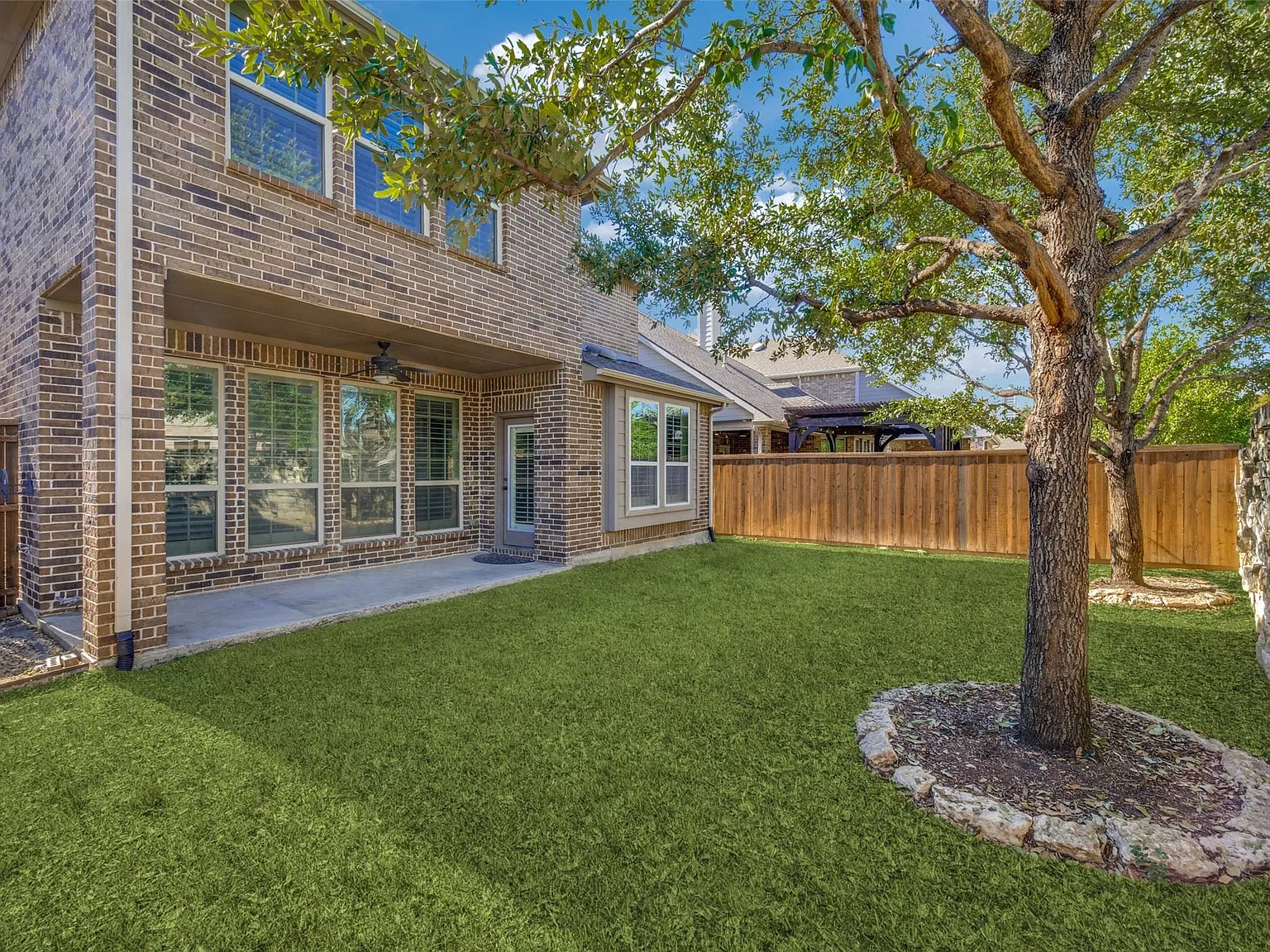 4 bed, 3.5 bath, 3124 sqft, $3,500 — Photo 2