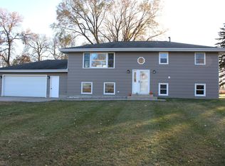 13657 180th St, Hutchinson, MN 55350