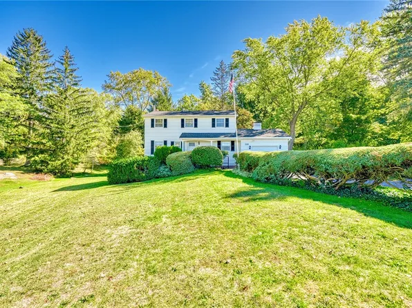 114 Phelps Rd, Honeoye Falls, NY 14472