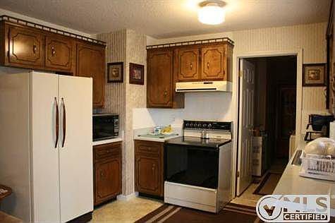 5th image of 3403 Laurelwood Trl