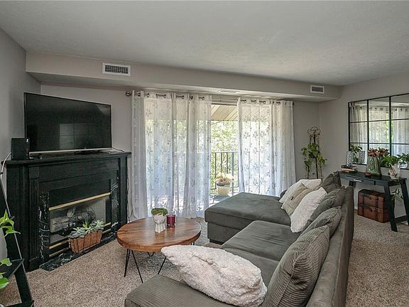 4th image of 16375 Heather Ln #T301