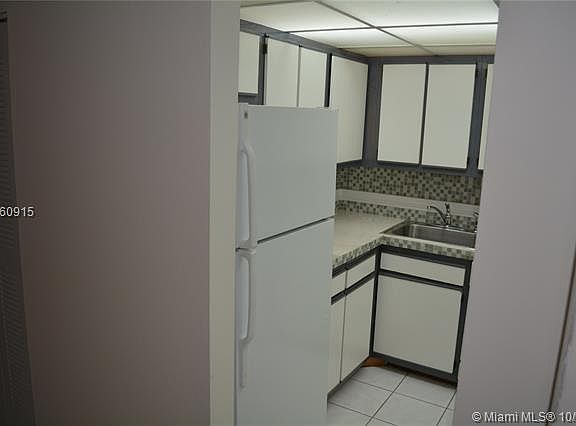 3rd image of 13100 SW 92nd Ave #Aph13