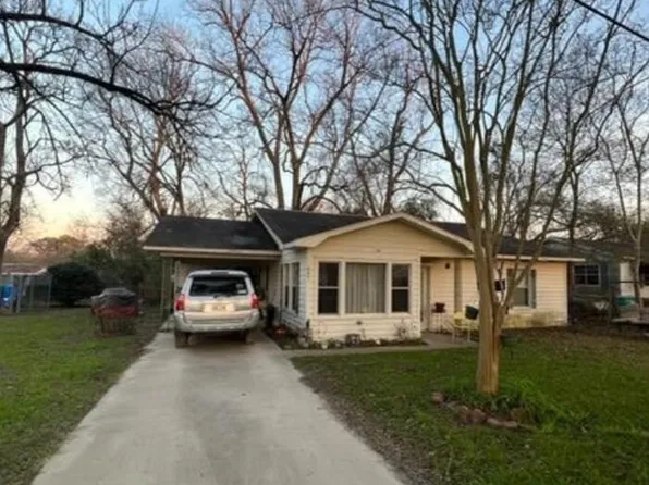 633 S Lombard St, Opelousas, LA 70570