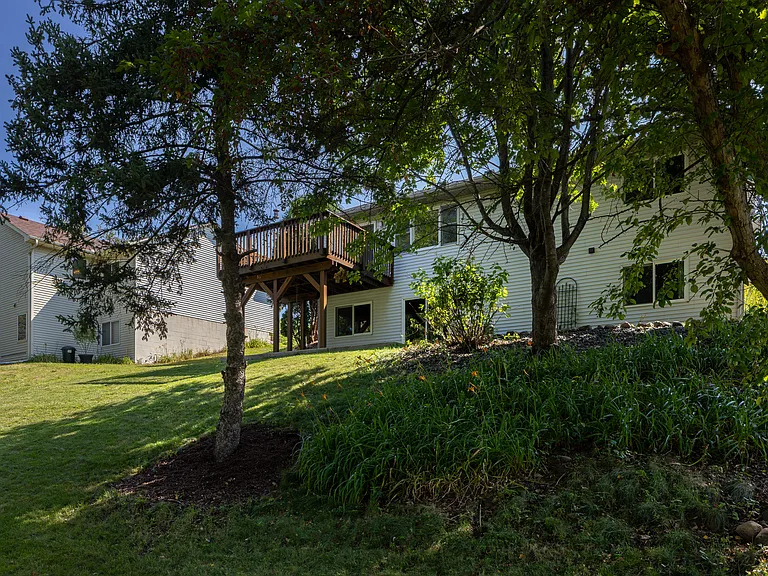 2388 Windsor Ln — Photo 26