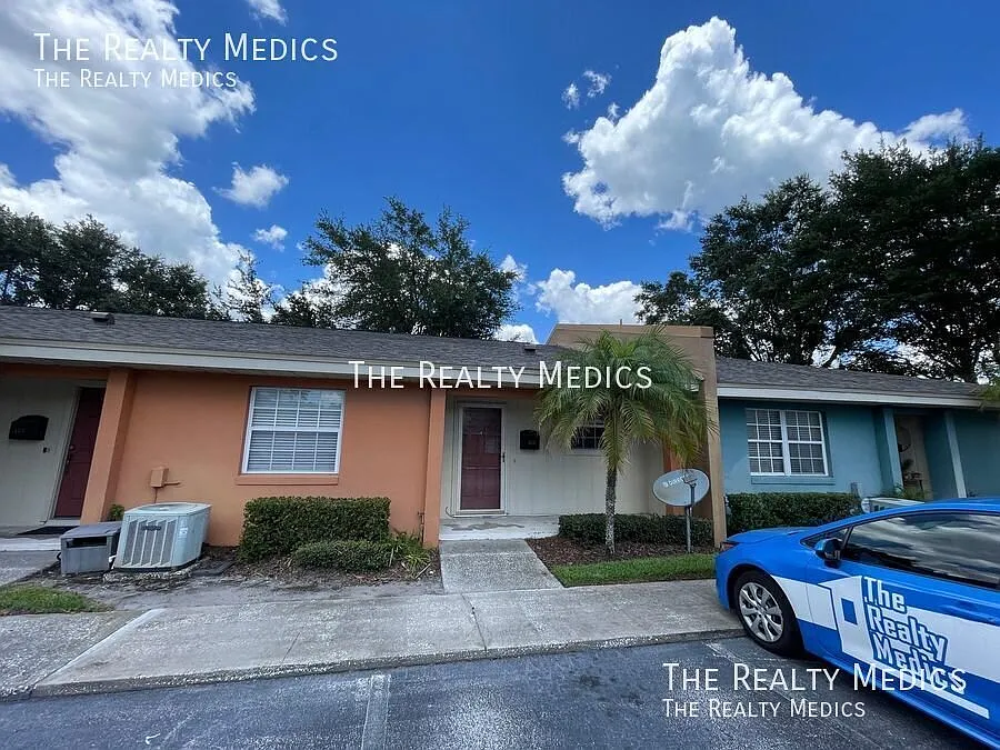 !Price Drop ! Charming 1-Bedroom, 1 Bathroom Condo In Winter Park — Photo 1