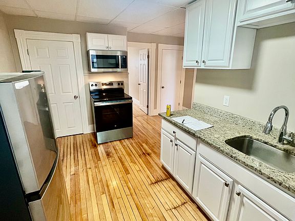 2nd image of 31 Russell St APT 1F