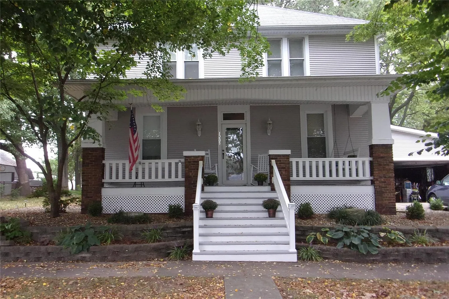 1205 13th St photo 1