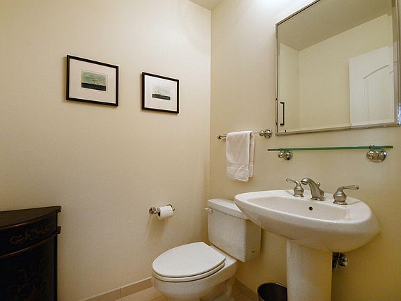5th image of 801 S Olive Ave Unit 828