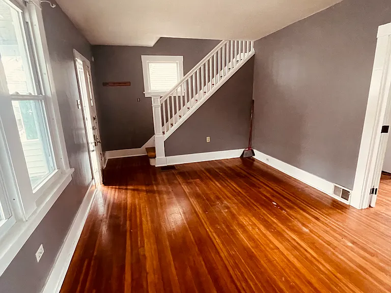107 Ridgewood Ave — Photo 5