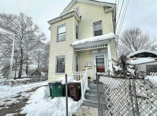 33 England St, Lowell, MA 01852