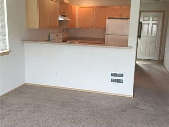 3rd image of 1225 N Oak Harbor St APT K2
