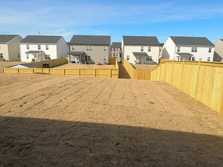 2060 Vidalia Ct — Photo 14