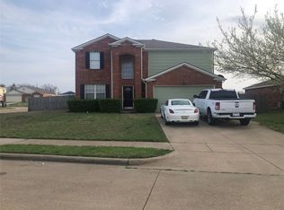 302 Princeton Ln, Glenn Heights, TX 75154