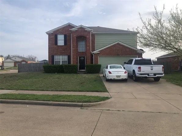 302 Princeton Ln, Glenn Heights, TX 75154