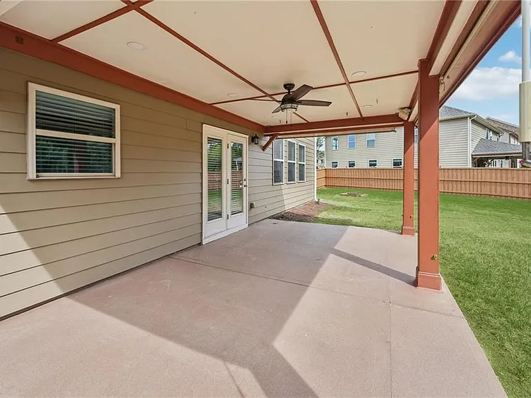 6370 Shiloh Woods Dr — Photo 60