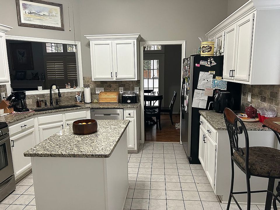 1st image of 3014 Southampton Dr