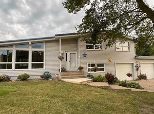 12 E Jefferson St, New Hampton, IA 50659