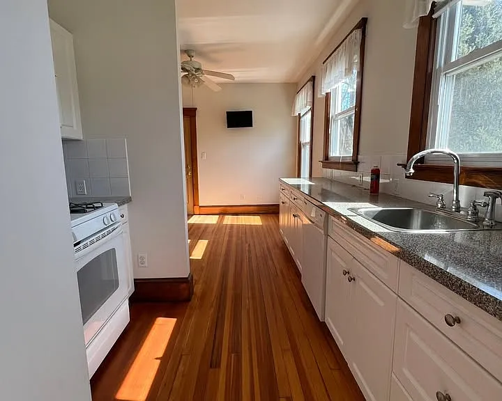 501 Central Ave #2 — Photo 2