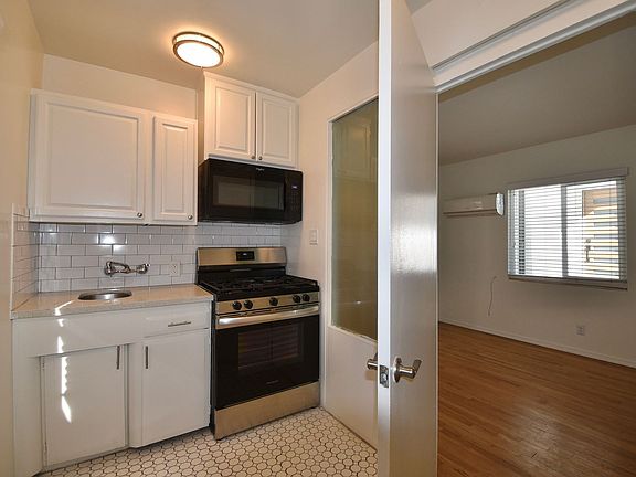 5th image of 11517 Cumpston St APT 2