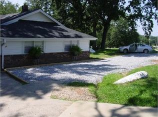 537 State St, Commerce, GA 30529