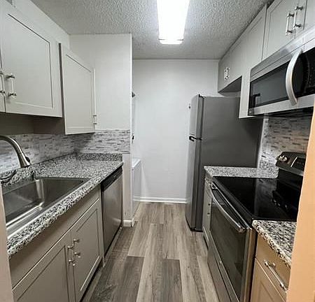 3rd image of 9992 Twin Lakes Dr #35-H
