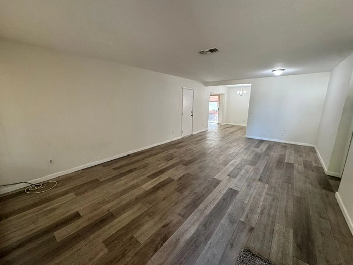 Remodeled 4+2 In Lake L.A. - $2800 — Photo 4