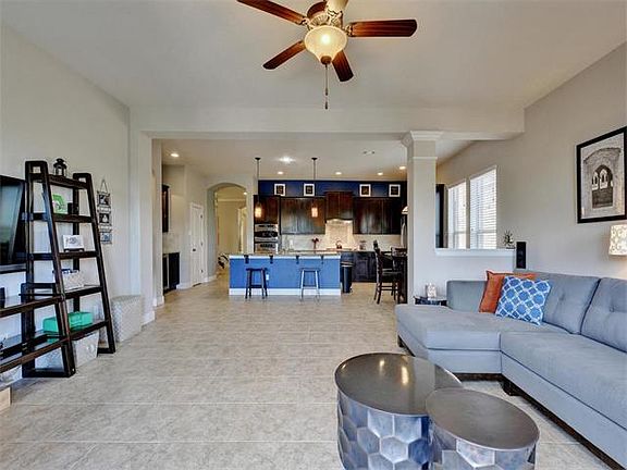 5th image of 624 Walsh Hill Trl