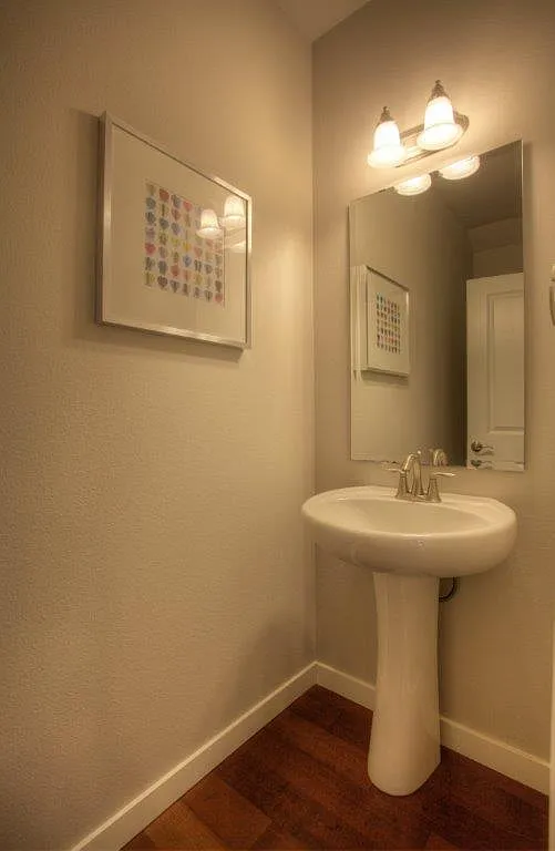 3 bed, 2.5 bath, 1590 sqft, $3,500 — Photo 3