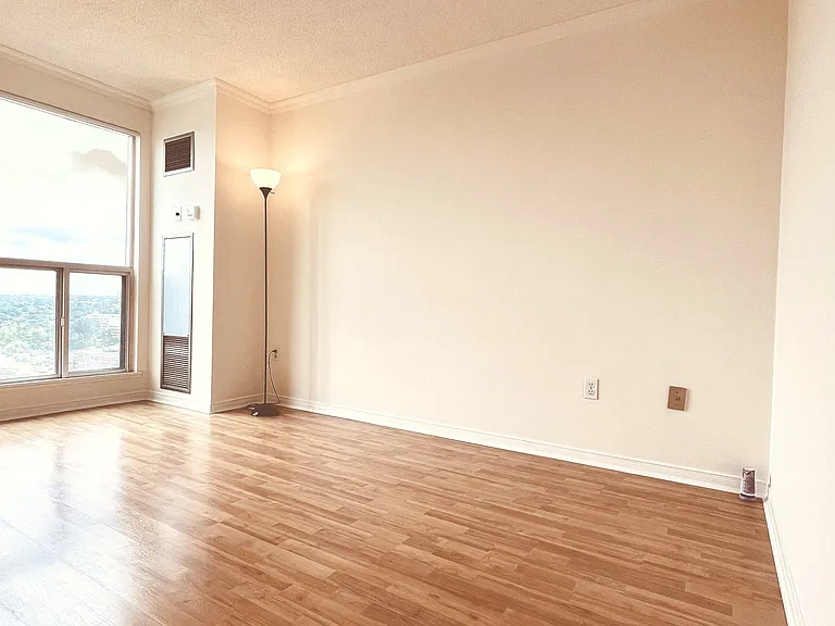 2177 Burnhamthorpe Rd W #1702 — Photo 37