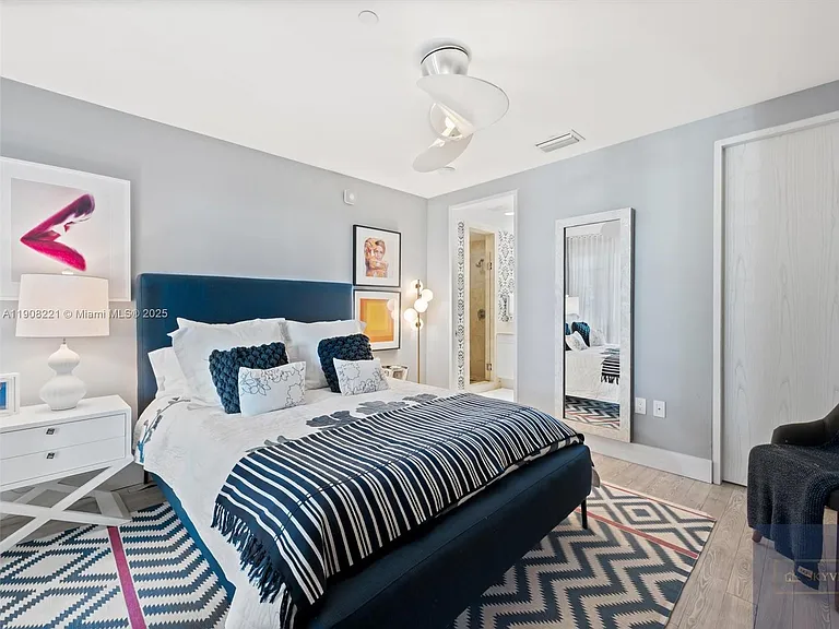 5142 Fisher Island Dr #5142 — Photo 31