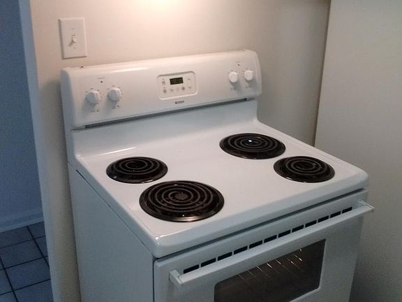 5th image of 928 Maryland Ave