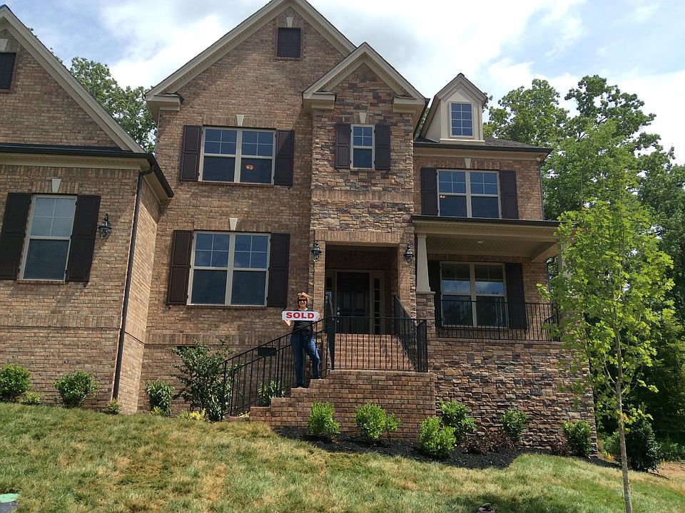 6805 Falls Ridge Lane 