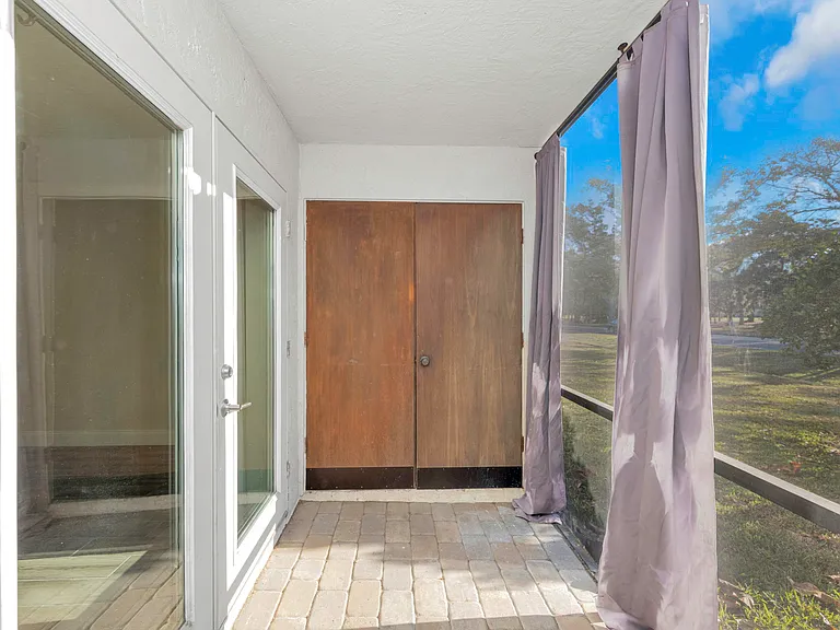 122 Caryl Way — Photo 18