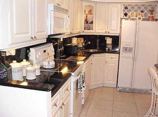 5th image of 6039 Collins Ave APT 515