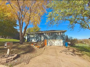 525 Titan Rd, Hinton, IA 51024
