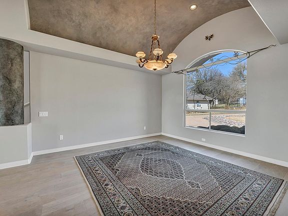 5th image of 9409 Bell Mountain Dr