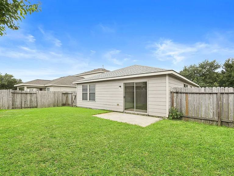 7910 Buffalo View Ln — Photo 25