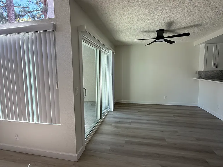 88 Stanford Ct — Photo 14