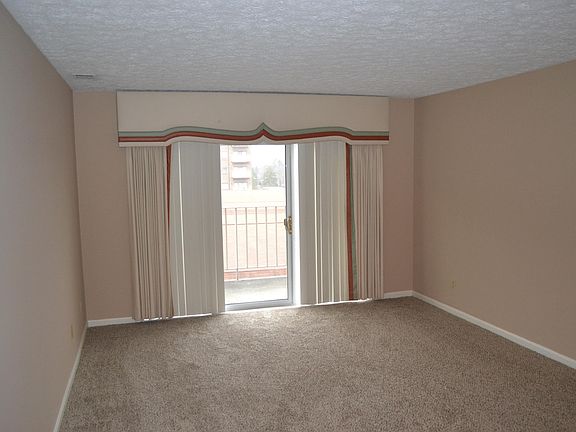 5th image of 3030 Breckenridge Ln