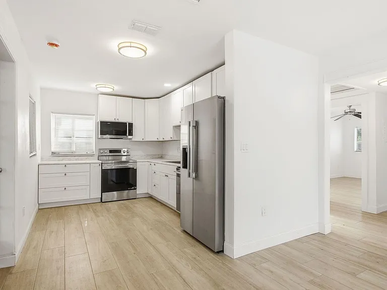 4325 S Coolidge Ave — Photo 8