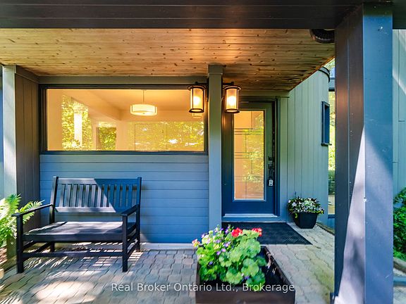5th image of 841 Portage Park Ln
