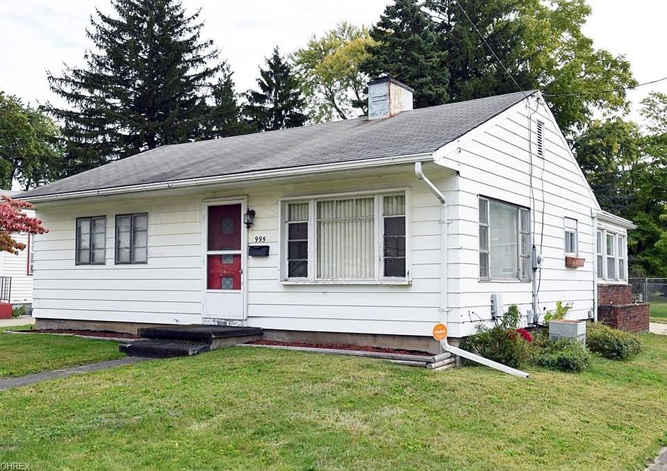 1st image of 995 Belvedere Ave SE